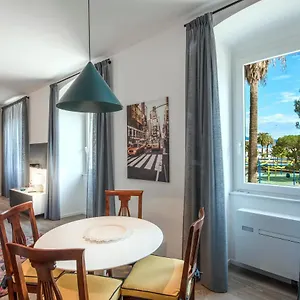 Wild Zagara Luxury Sea View Apartment